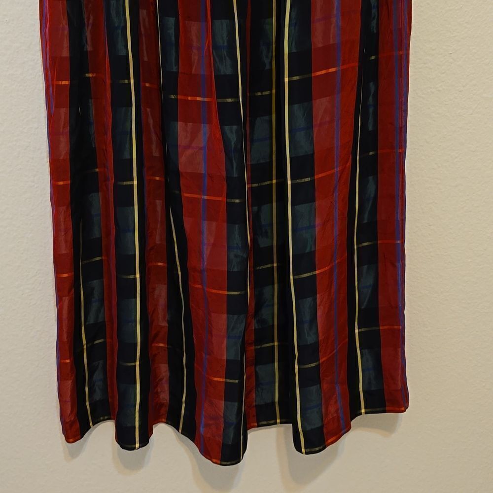 - Daniel Hechter Paris vintage pladed/plaid skirt size 12 - Picture 3 of 11